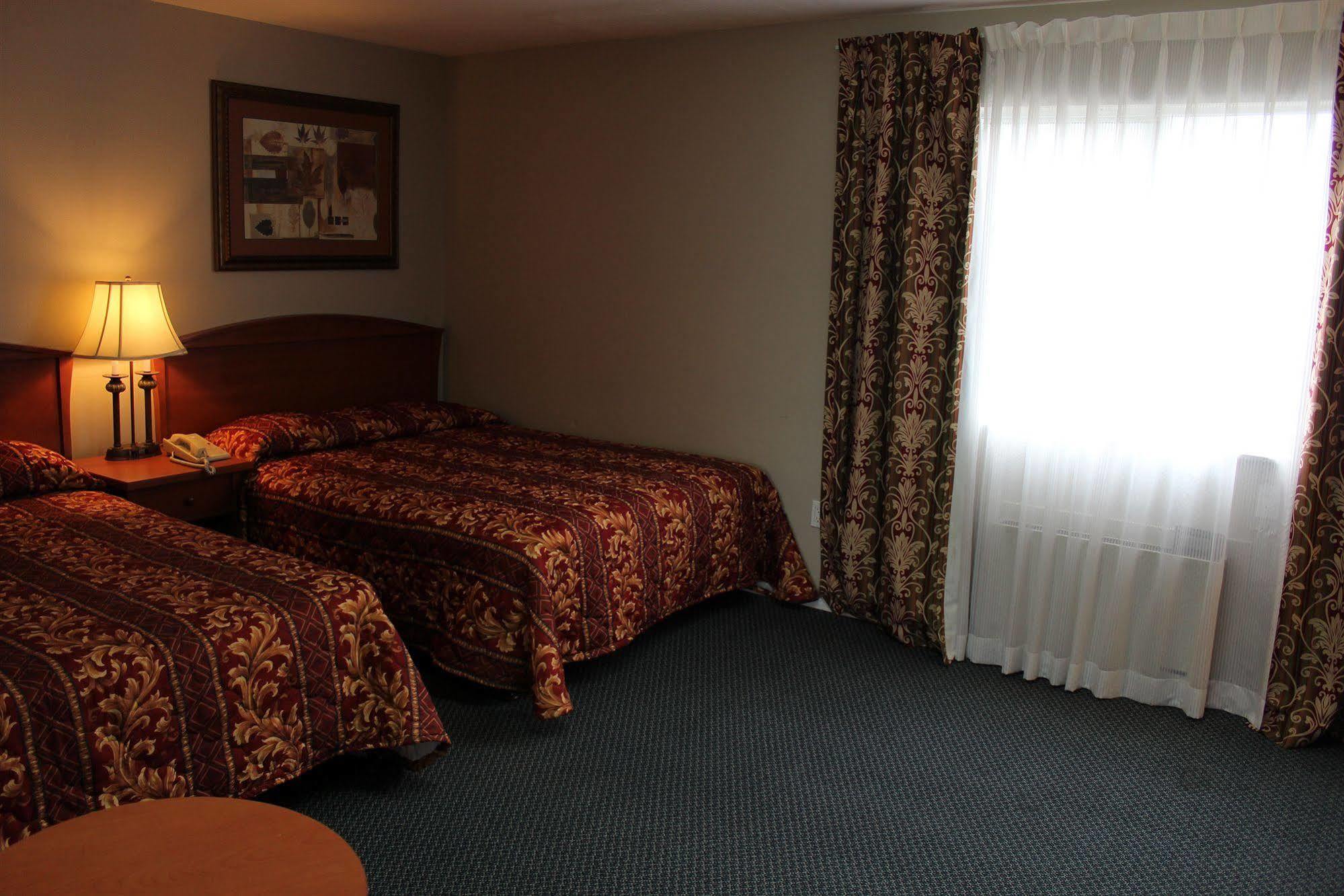 Travelodge By Wyndham Surrey Extérieur photo